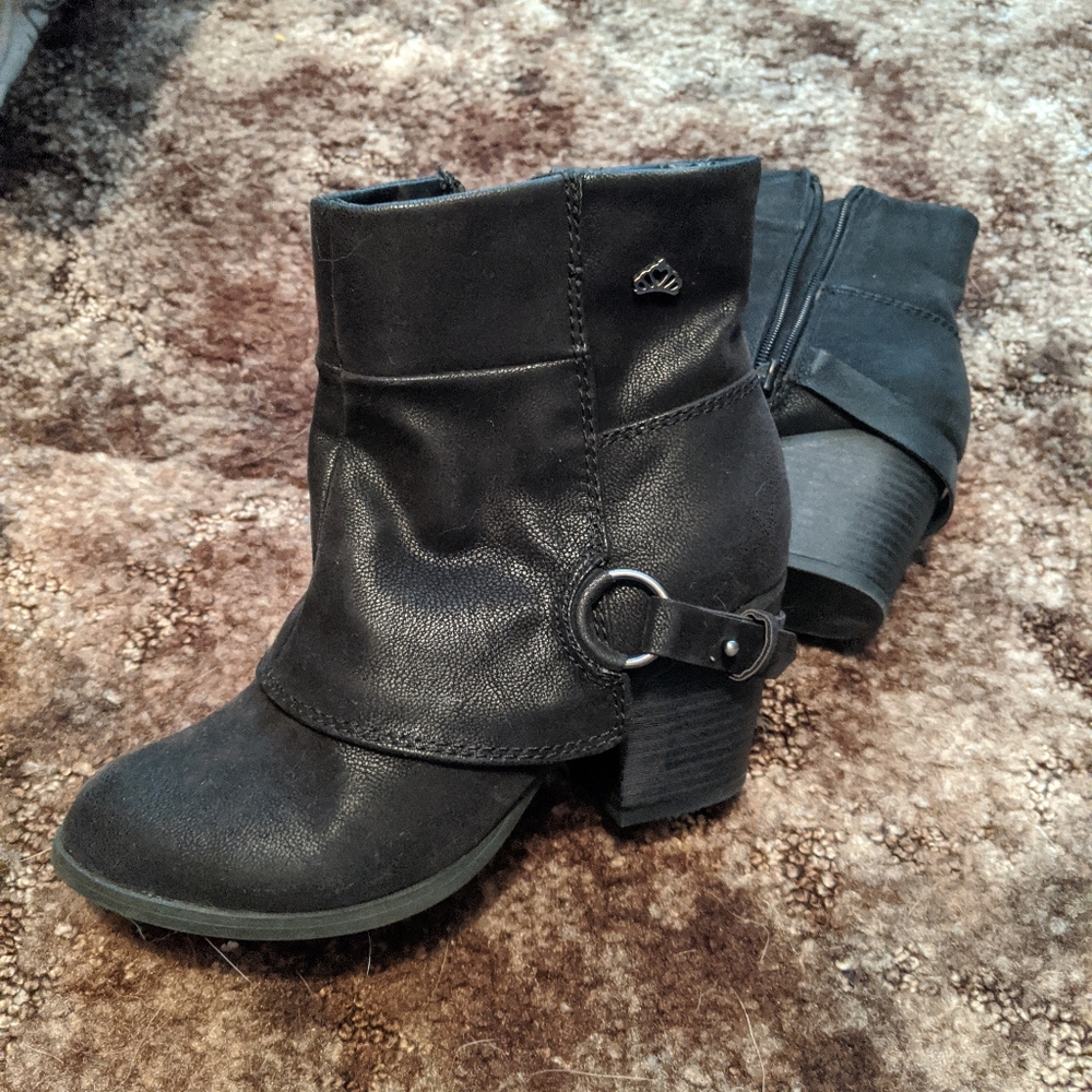 Fergalicious black booties size 6.5